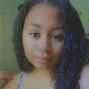 Meet your Posher, Amani